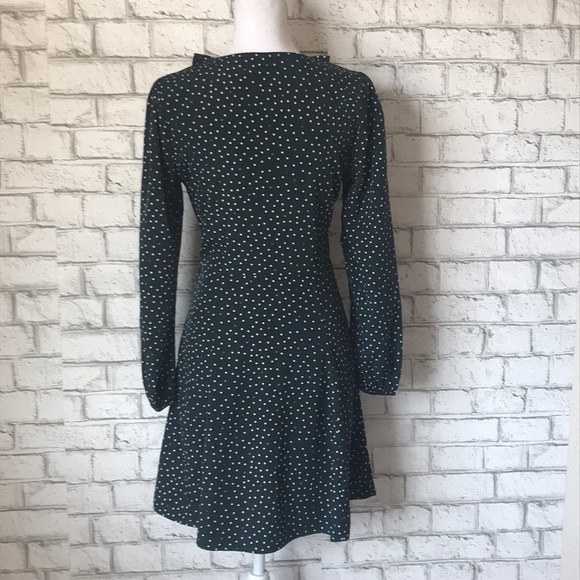 ⭐️⭐️Only 1 Left! Hunter Green Dress - Picture 4 of 6